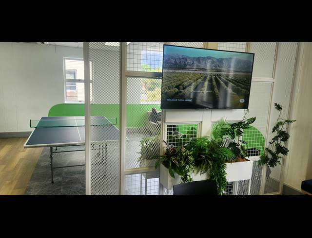 1,401M² BUSINESS TO LET IN WYNBERG UPPER